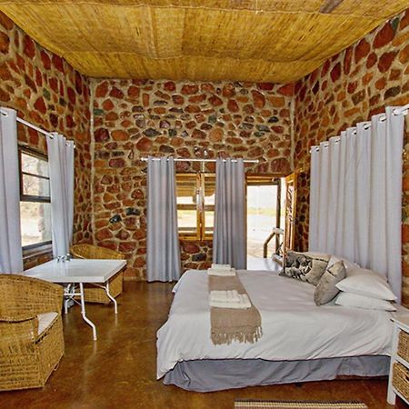 Brandberg White Lady Lodge Uis Buitenkant foto