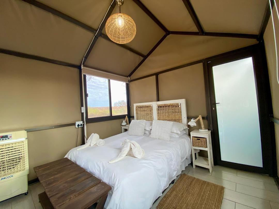 Brandberg White Lady Lodge Uis Buitenkant foto