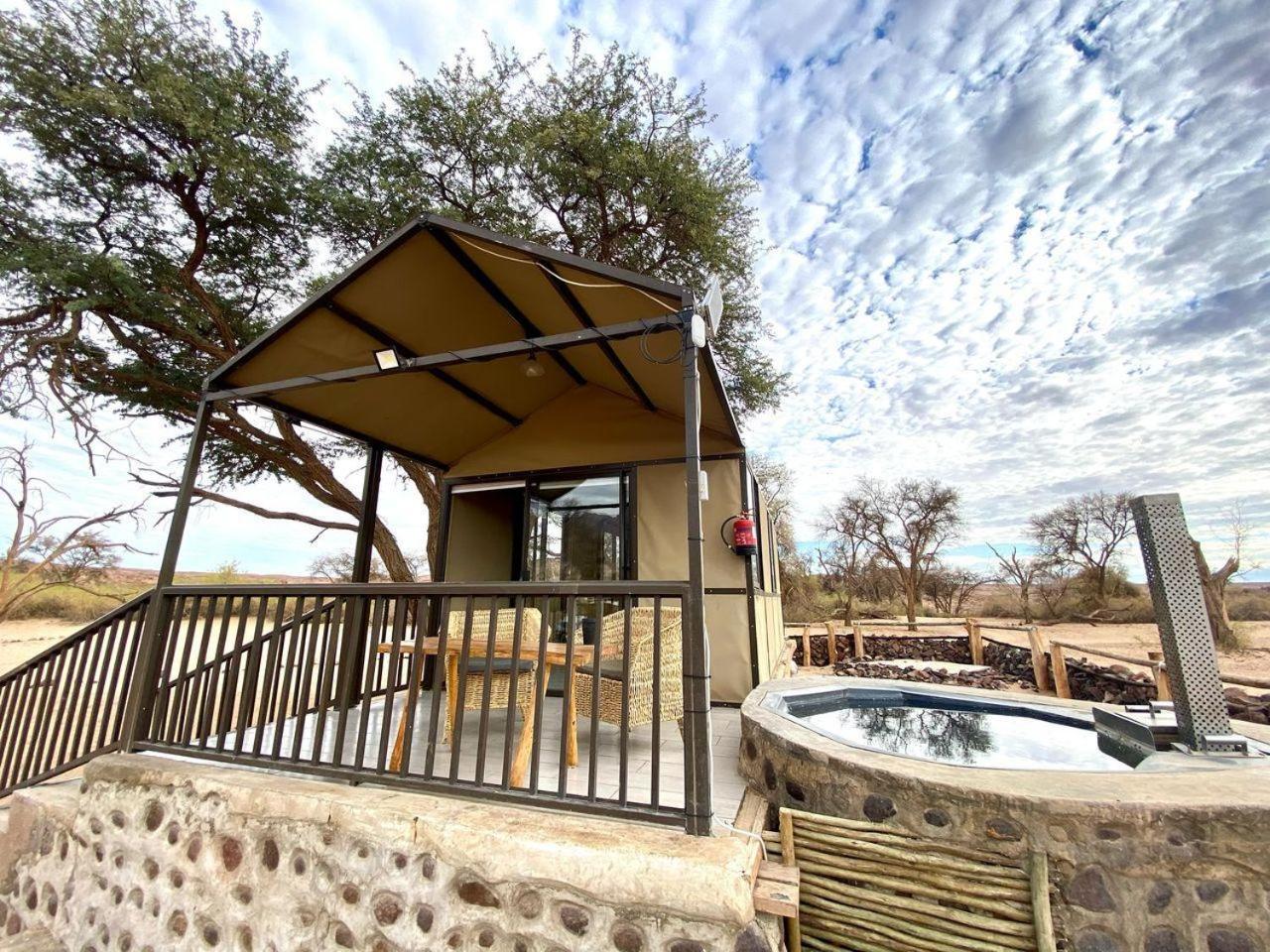 Brandberg White Lady Lodge Uis Buitenkant foto