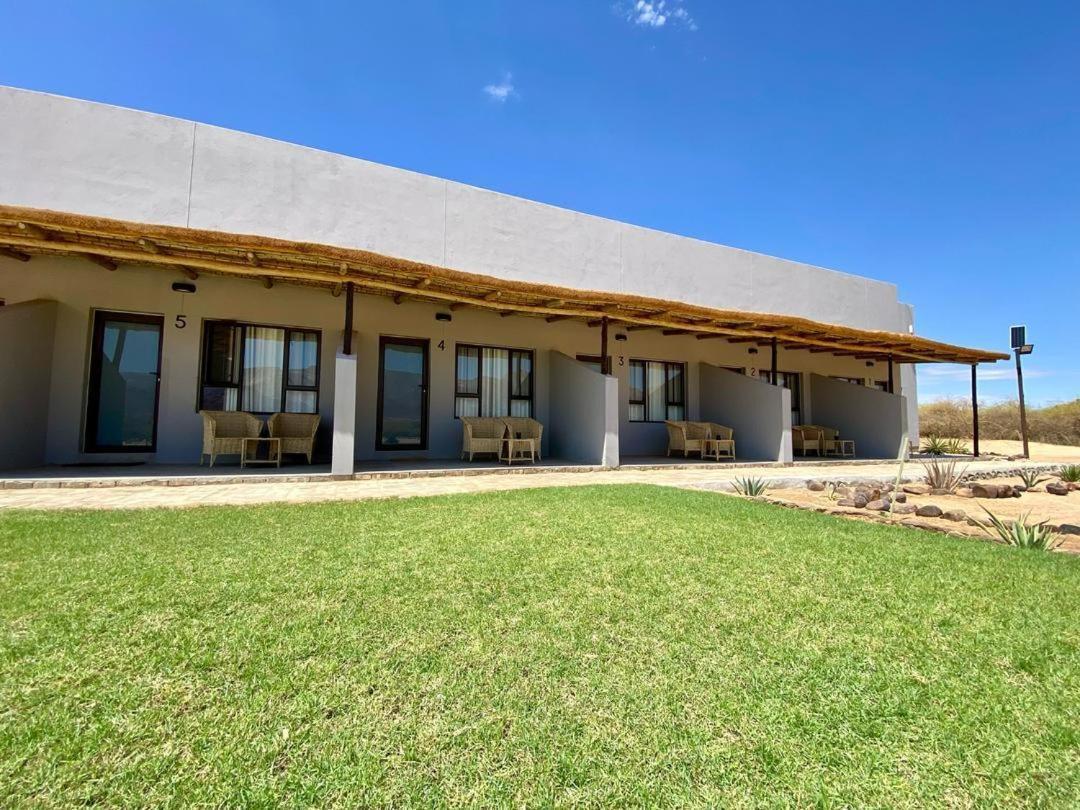 Brandberg White Lady Lodge Uis Buitenkant foto