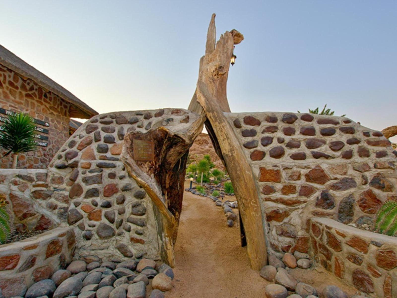 Brandberg White Lady Lodge Uis Buitenkant foto