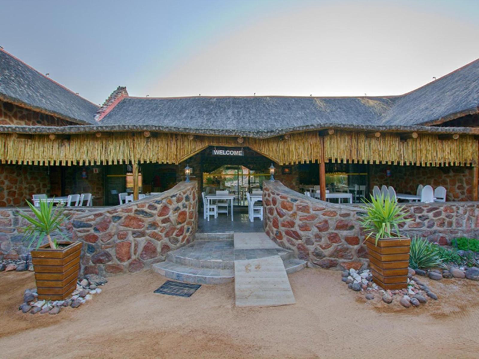 Brandberg White Lady Lodge Uis Buitenkant foto